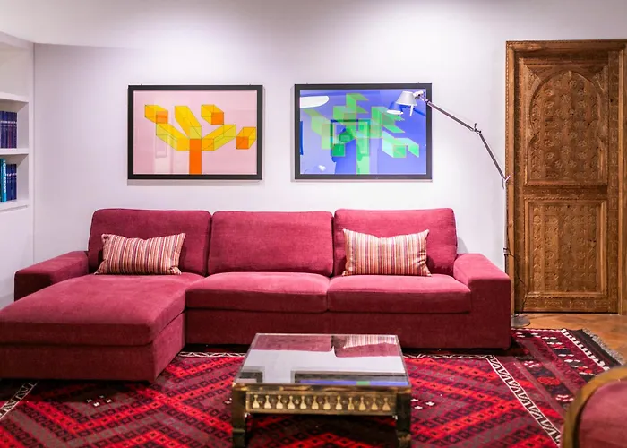 茵森特鲁姆酒店 公寓式酒店 4*